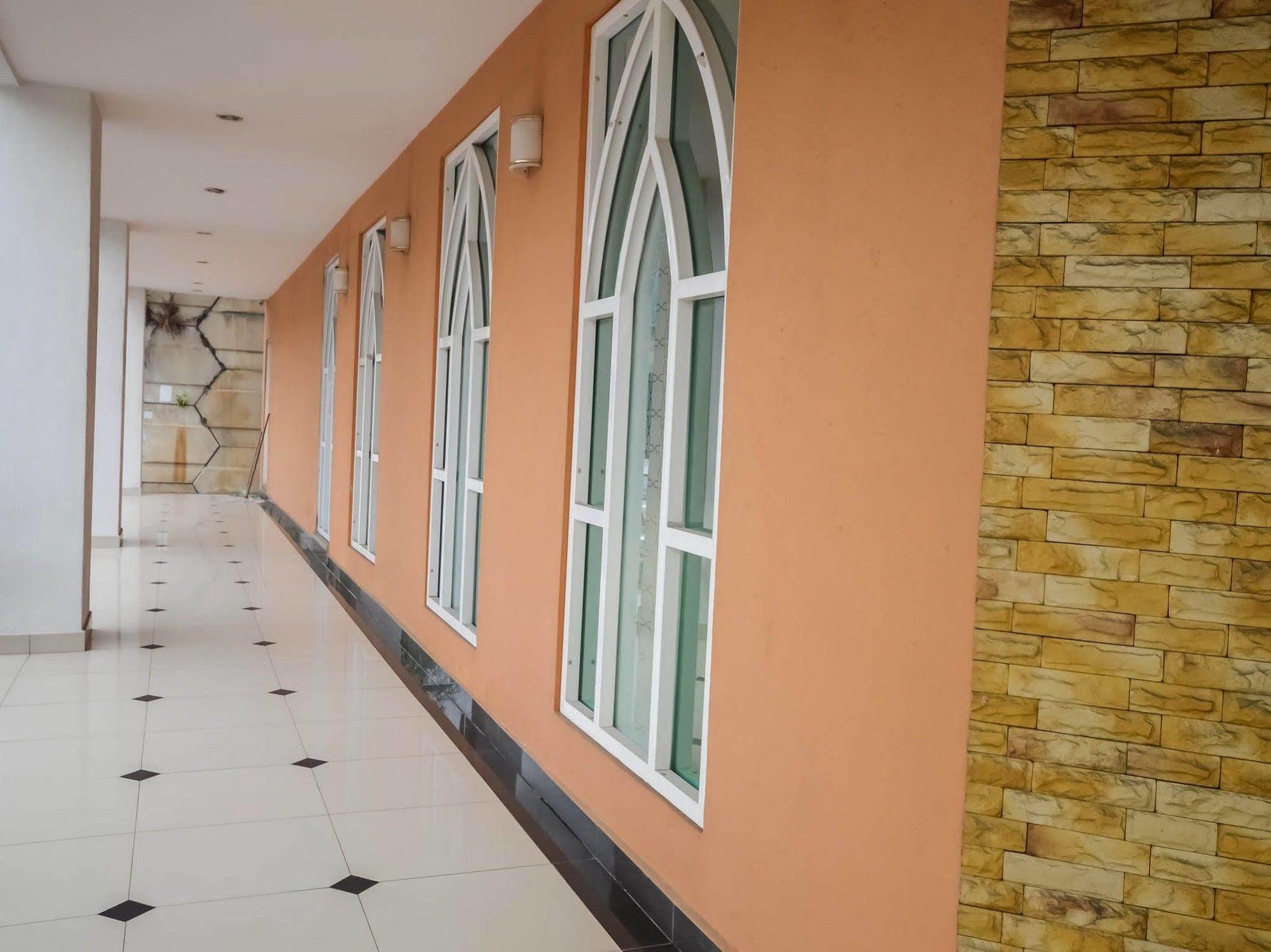 Nida Rooms Rawang Central Utama Exterior photo